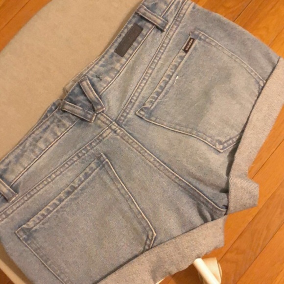 Volcom jean shorts - Picture 3 of 3